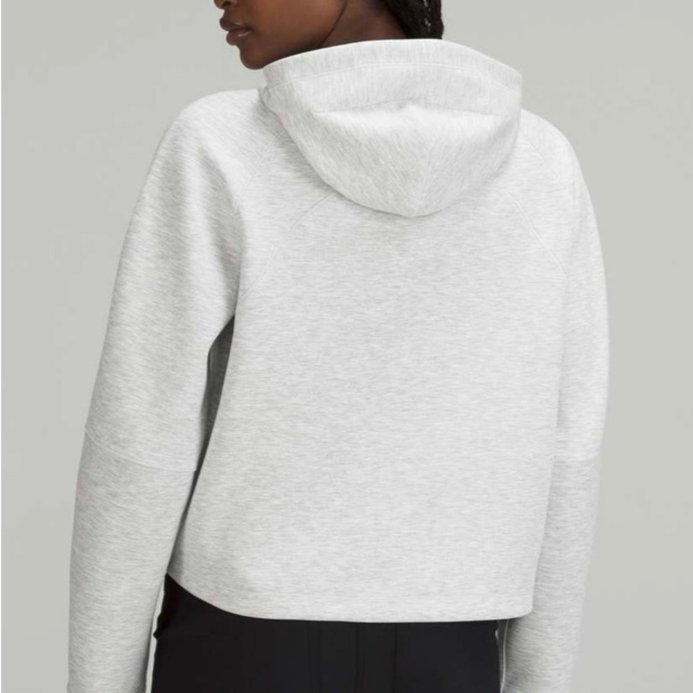 Lululemon airwrap hoodie emboss word mark size 4 - Picture 2 of 4
